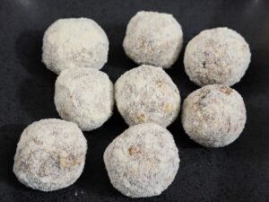 No-Bake Carrot Cake Bites